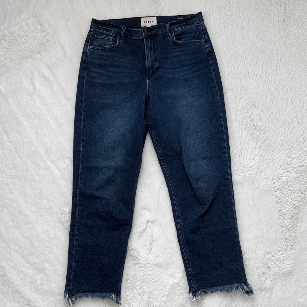 Boden Dark indigo High Rise Jeans with frayed hem